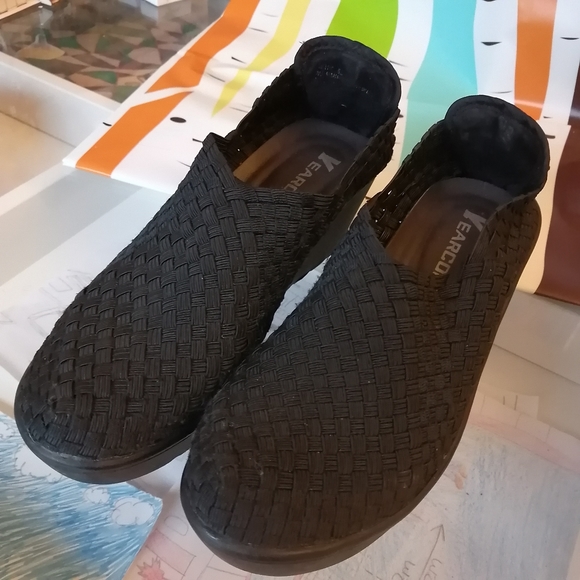 Black wedge heeled shoes size 6.5 - Picture 4 of 6